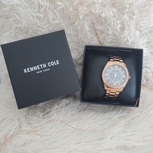 (NWT)💥💣Kenneth Cole Watch💣💥